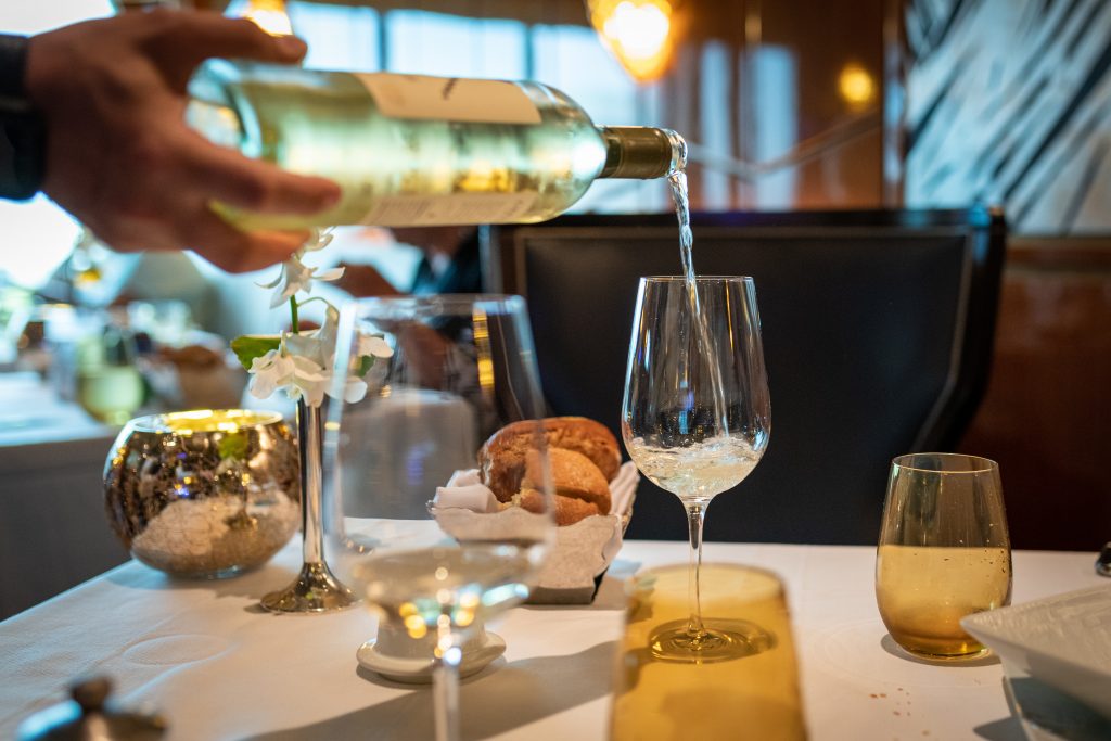 Which White Wines Are Dry? | The Ultimate Guide to White Wine