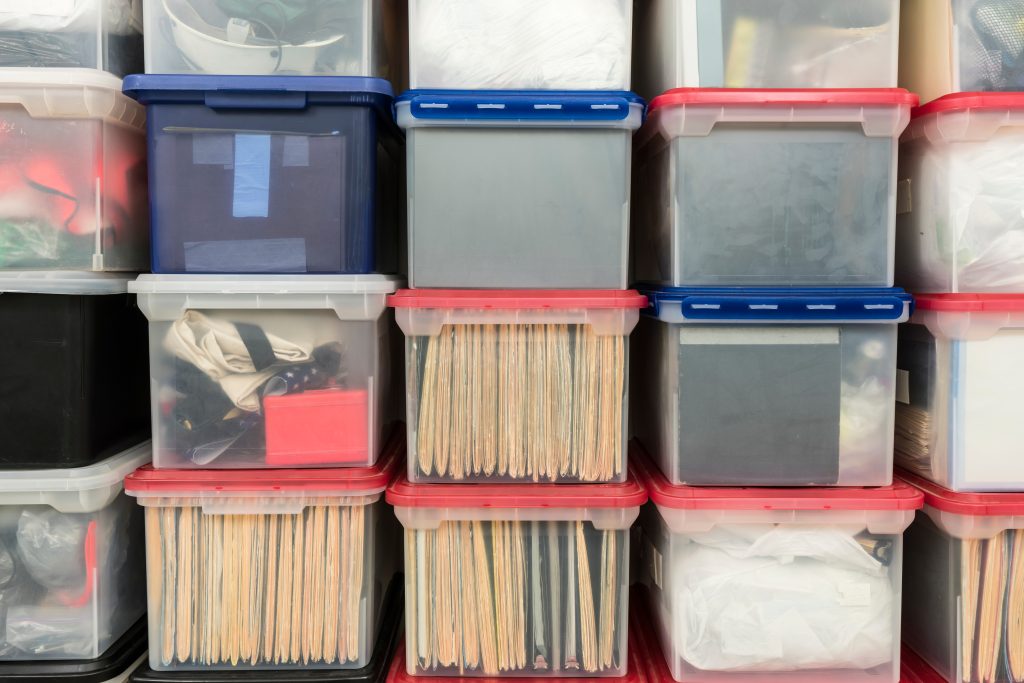How to organize a storage unit 