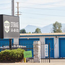 Front view of Northwest Self Storage facility in Eugene, OR on Hwy 99 N