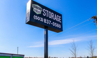 Northwest Self Storage signage in Independence, OR on Hoffman Rd