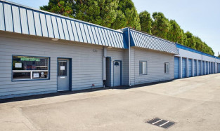 Front view of Northwest Self Storage facility in Gresham, OR on NW Division St