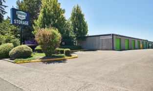 Front view of Northwest self storage facility in Portland, OR on SE 122nd Ave
