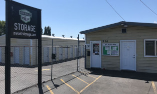 Front view of Northwest self storage facility in The Dalles, OR on Hostetler Way