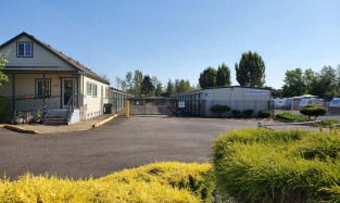 Front view of Northwest Self Storage facility in Molalla, OR on W Main St