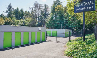 Northwest self storage units with gated access in Oregon City, OR on Molalla Ave